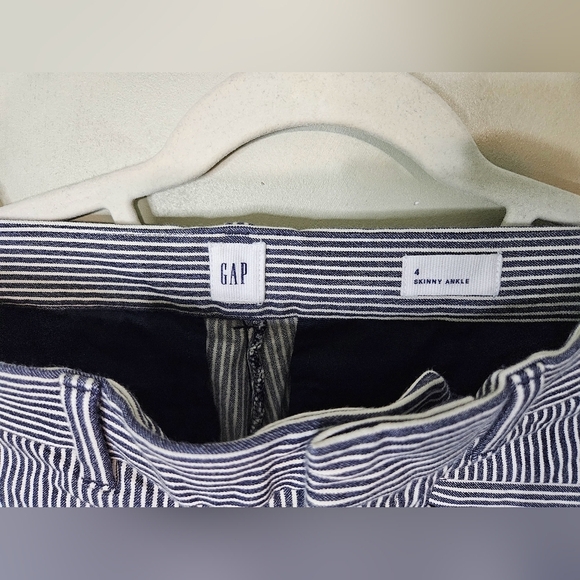 💚Gap Women’s White Stripe Pants Skinny Ankle Size 4🧡💜 - Picture 3 of 7